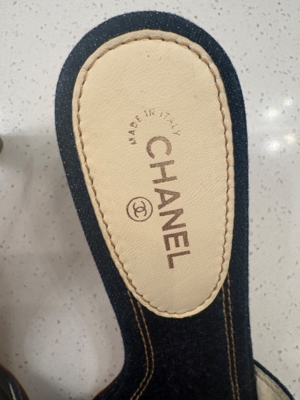 Chanel - Picture 4 of 7